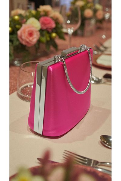 Butik Beyabags Metal Frame Fuchia Evening Bag