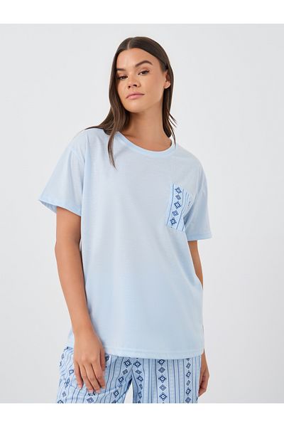 Styli Women Aztec Print Pocket Detail T-Shirt and Pyjama Set