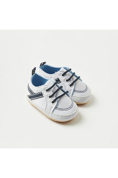 Juniors Textured Booties with Lace Detail
