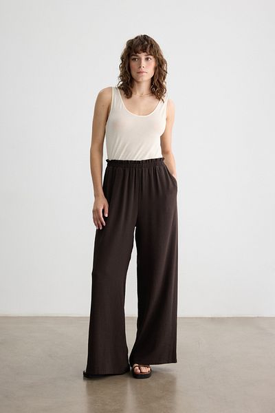 BE BLUE Aci Brown Crinkle Pants with Elastic Waist
