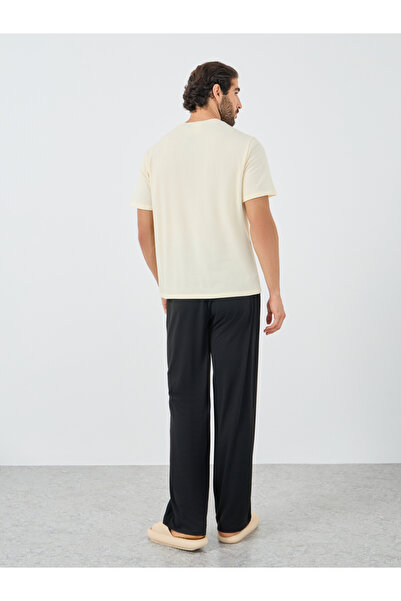 Styli Superman Graphic Print T-Shirt and Placement Print Pyjama Set