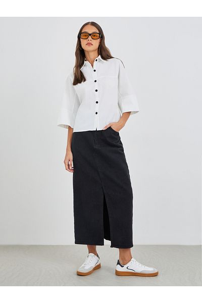 Styli Boxy Fit Buttoned Spread Collar Crop Shirt