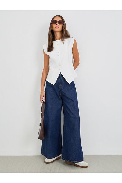 Styli Button Down Sleeveless Waistcoat