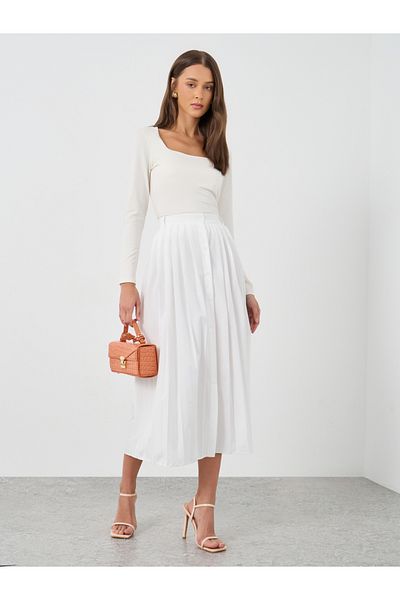 Styli Solid Pleated A-Line Midi Skirt with Button Front