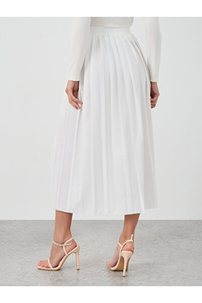 Styli Solid Pleated A-Line Midi Skirt with Button Front