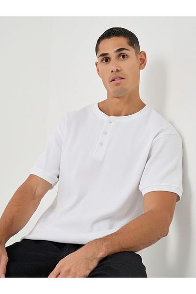 Styli Regular Fit Henley Neck Waffle Knit T-Shirt