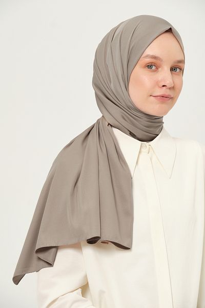 Madame Polo Plain Twil Shawl Cement Non-Slip Wrinkle-Free Fabric