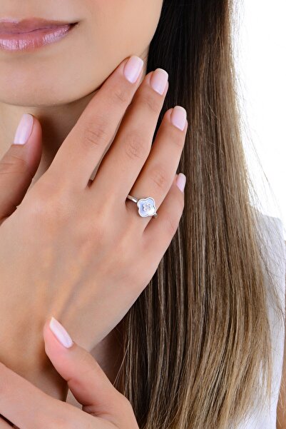 Söğütlü Silver Gümüş rodyumlu zirkon ve taşlı bereketli yonca yüzük