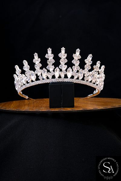 SimgeAksesuar Crystal Stone Fashionable and Elegant Bridal Tiara