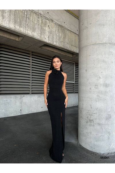 mafdress Γυναικείο βραδινό φόρεμα με ύφασμα μαύρα λουλούδια με λεπτομέρεια τριαντάφυλλο