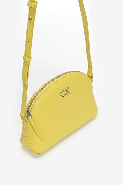 Calvin Klein Kadın Deri Marka Logolu Fermuarlı Günlük Kullanım Sarı Omuz Çantası K60K611444-ZAV