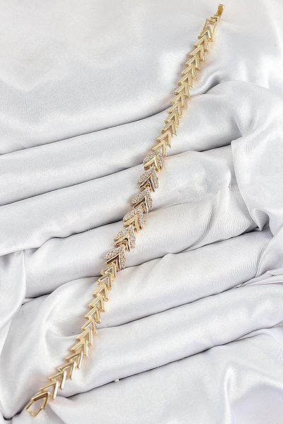 Clariss Brass Zircon Stone Row Arrow Model Gold Color Women's Bracelet