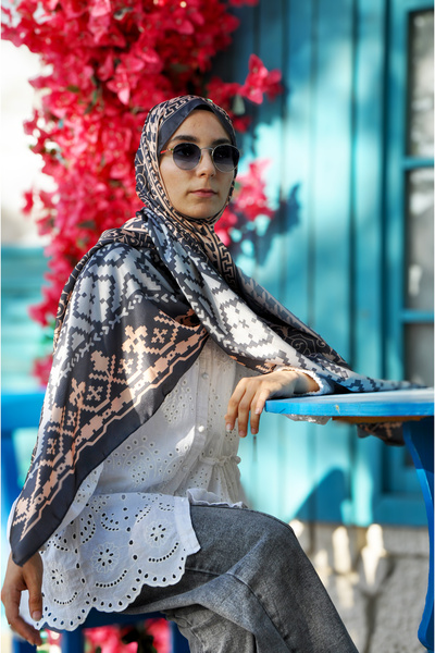 MSCARFS Trace Pattern Janjan Silk Shawl