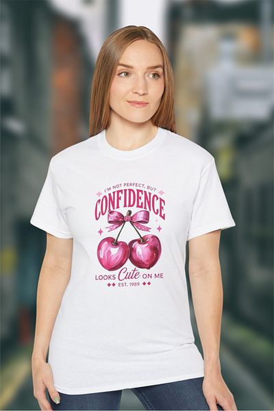 BESSA Γυναικείο μπλουζάκι με λευκό στάμπα Confidence Written Cherry 100% βαμβακερή άνετη εφαρμογή