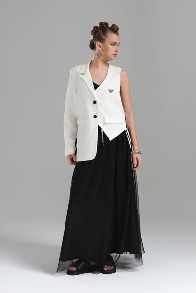 Büşra Ayhan Special Design White Jacket