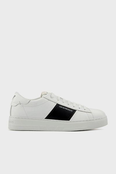 Emporio Armani حذاء رياضي من الجلد الطبيعي مع شعار حذاء رجالي EM003701 AF18017 MZ021