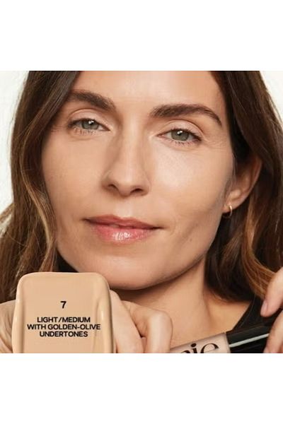 SAIE Slip Tint Total Radiant Concealer with Niacinamide, 7-light/medium with golden undertones 5ml