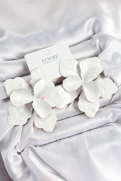 norsary Brass White Flower Model Women's Earrings