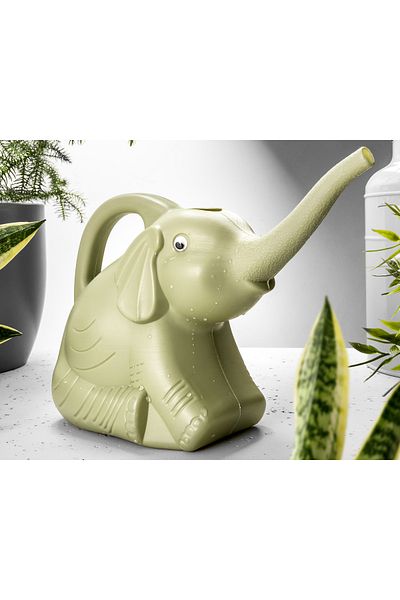 Gadget Master Elephant Watering Can