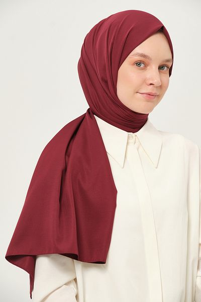 Madame Polo Plain Twil Shawl Burgundy Non-Slip Wrinkle-Free Fabric