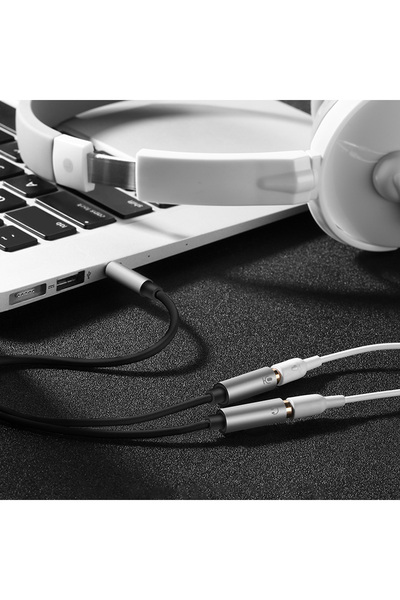 Ugreen Rozdzielacz przejściówka mini jack 3.5 mm - 2 x mini jack 3.5mm mikrofon i słuchawki czarny