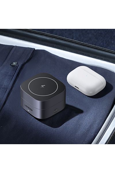 Ugreen 3w1 Ładowarka indukcyjna MagSafe Qi na telefon słuchawki z portem USB-C - czarna