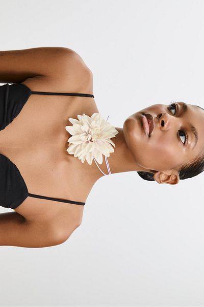 Stradivarius Fabric flower choker