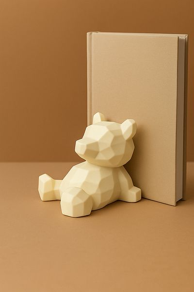 DAY HOME Cute Leaning Bear Book Holder