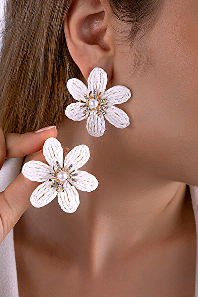 innuendo jewelery White Flower Figured Straw Earrings with Pearl and Stone De...