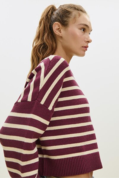 Stradivarius Striped cropped knit sweater