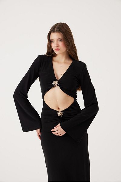 HOLLY LOLLY Long Sunlit Dress with V Neck Accessories Black