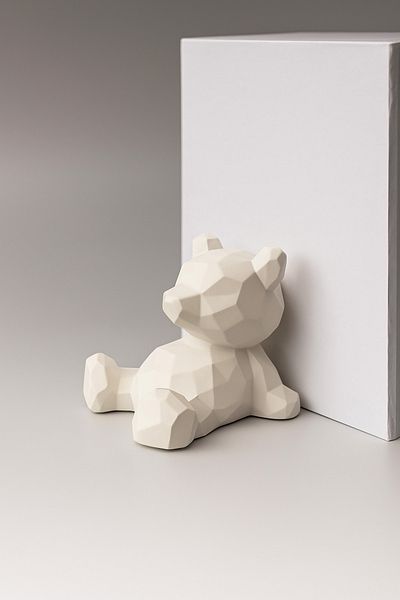 DAY HOME Cute Leaning Bear Book Holder