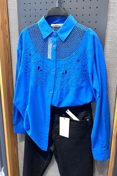 FEMELLE Cămașă oversize pentru femei Saks, albastru, cu dantelă, broderie florală, brodată, 75% bumbac, 25% in
