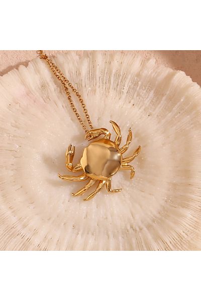 Eva Grace Mae necklace, gold, made of 18K gold-plated stainless steel, with crab pendant