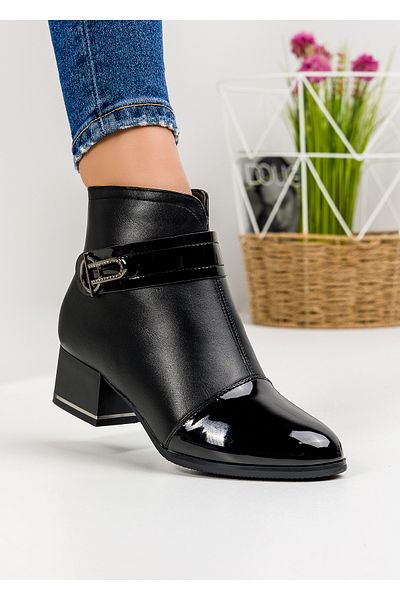 starlike Women's black fur-lined ankle boots A176