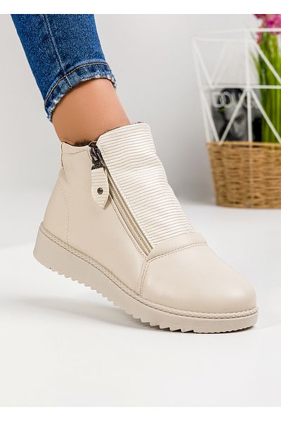 starlike Women's beige fur boots A184