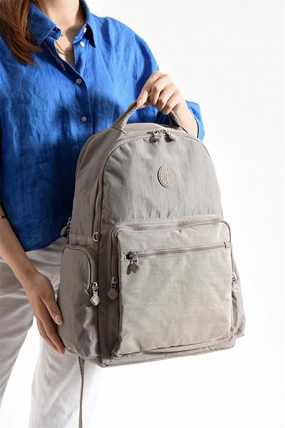 Bagacar Bolsas 1094 حقيبة ظهر مدرسية وعادية من القماش المجعد المستورد المقاوم للماء مع حجرة للكمبيوتر المحمول من فرو المنك