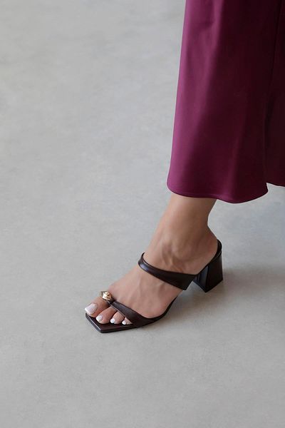 STRASWANS Capri Women's Flip Flops Wrinkled Leather Sandals Claret Red