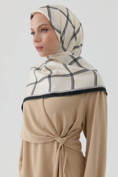 Tuğba Kare Çizgi Desenli Twill İpek Eşarp - Beyaz