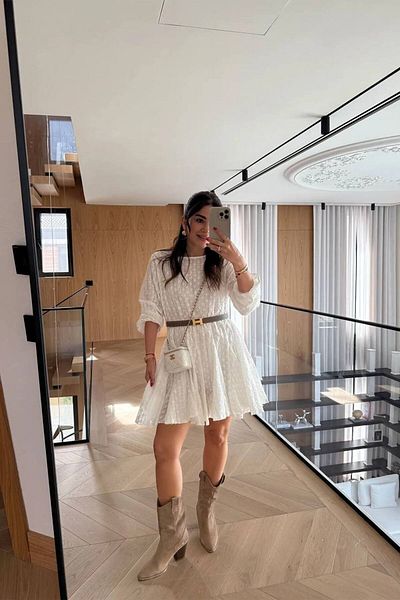 AlisaSu Mini rochie albă cu decolteu deschis
