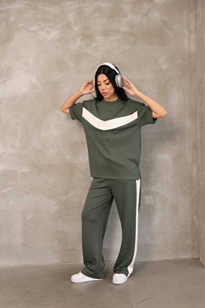 02Lady Fashion Garnish Strip Detail Modal Short Tracksuit Set