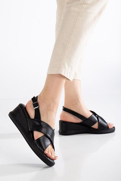 Dilimler Ayakkabı Women's Wedge Heeled Shoes Sandals Black Cross Strap Faux Leather