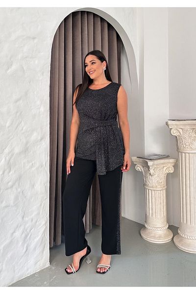 Butik Nilyam Women's Plus Size Crew Neck Sleeveless Glitter Blouse Side Stripe Detail Pants Set 24785