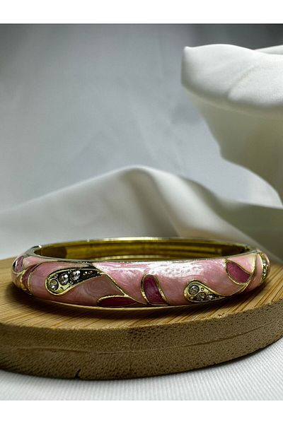 Mutenaura Enameled Handcuff Bracelet