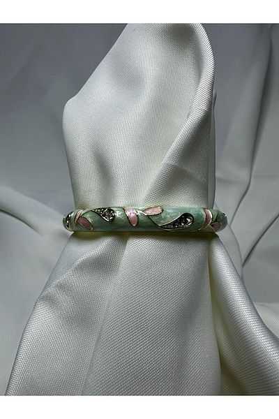 Mutenaura Enameled Handcuff Bracelet