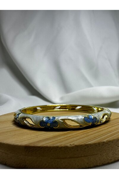 Mutenaura Enameled Handcuff Bracelet