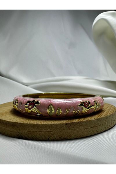 Mutenaura Enameled Handcuff Bracelet