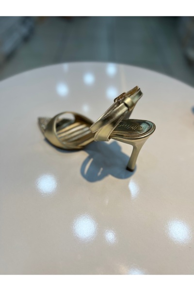 Alphus Vollex Tek Bantlı Metal Detaylı Topuklu Ayakkabı