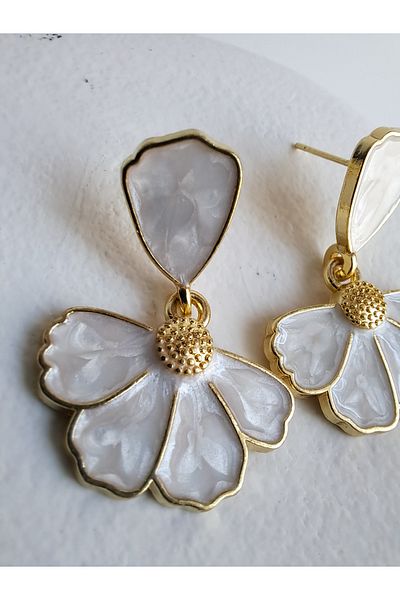 BHR AKSESUAR Gold Dangle Flower Earrings