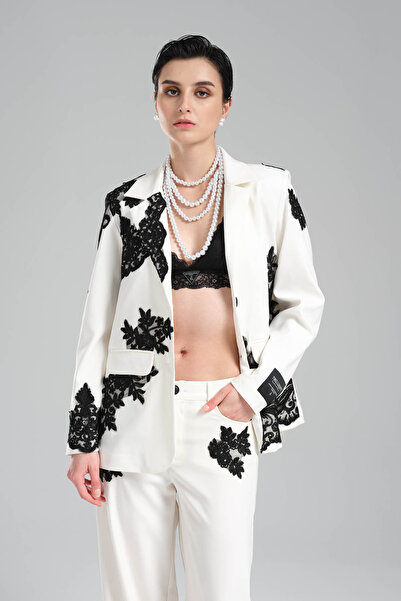 tw3 Γυναικείο μπλέιζερ με δαντέλα με απλικέ σχέδιο